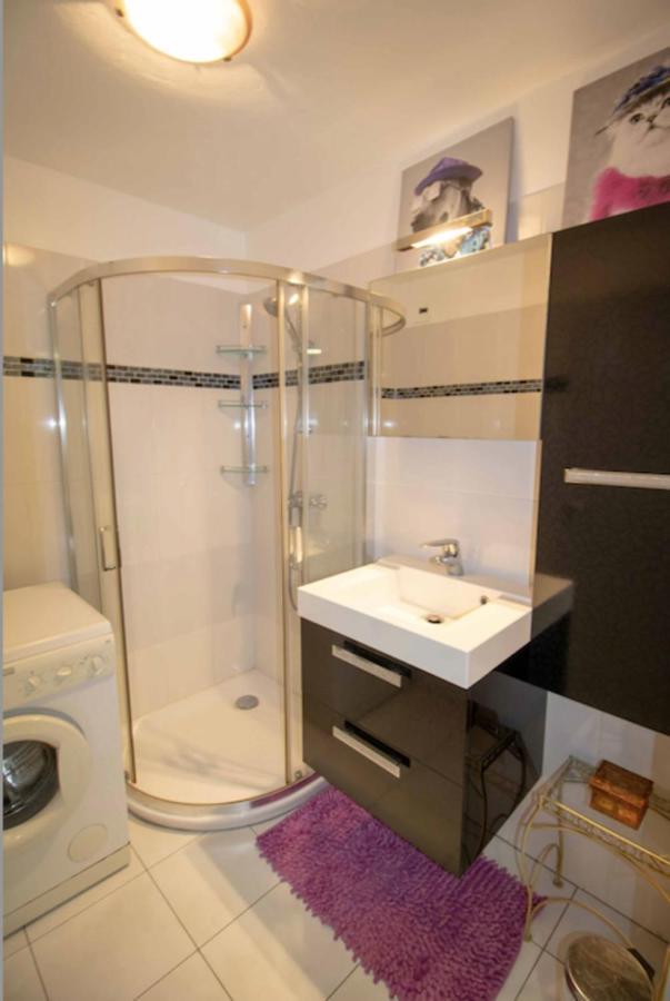 Cosy 35 M2 With Balcony In A Quiet Residence Fréjus المظهر الخارجي الصورة